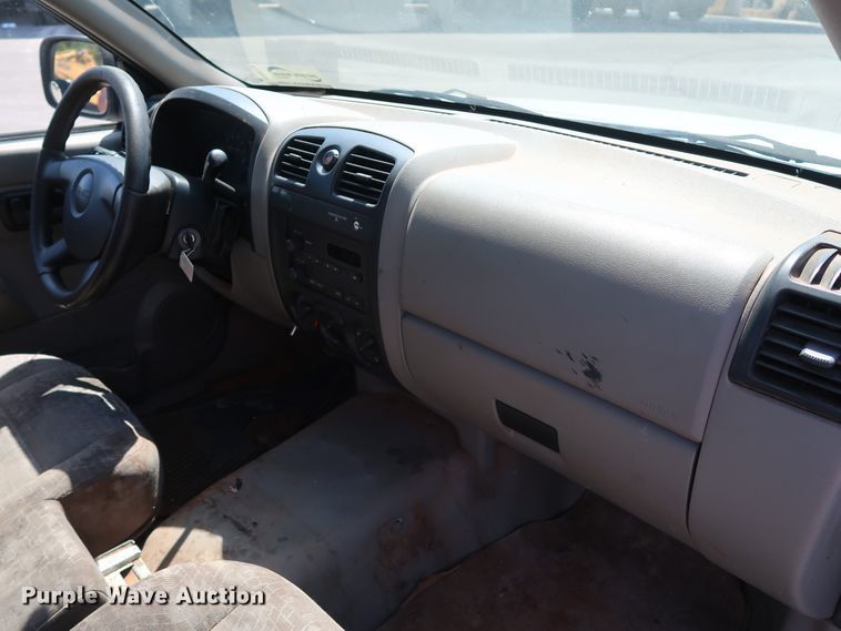 image for item DH3518 2005 GMC Canyon pickup truck