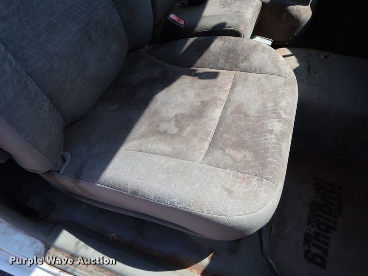 image for item DH3518 2005 GMC Canyon pickup truck