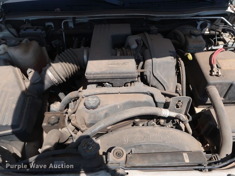 image for item DH3518 2005 GMC Canyon pickup truck