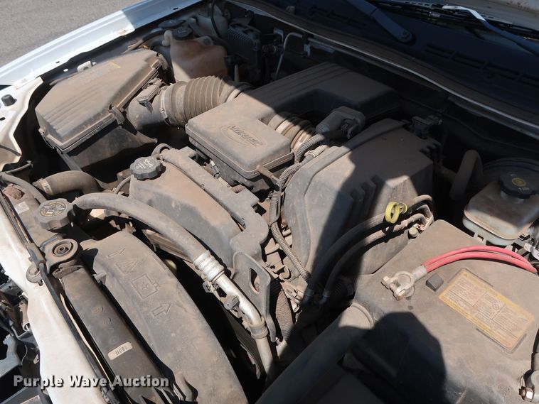 image for item DH3518 2005 GMC Canyon pickup truck