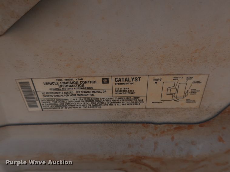 image for item DH3518 2005 GMC Canyon pickup truck