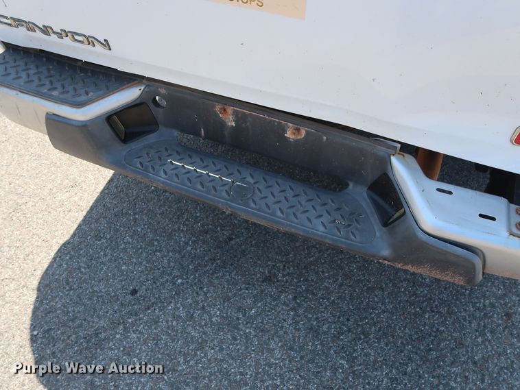 image for item DH3518 2005 GMC Canyon pickup truck