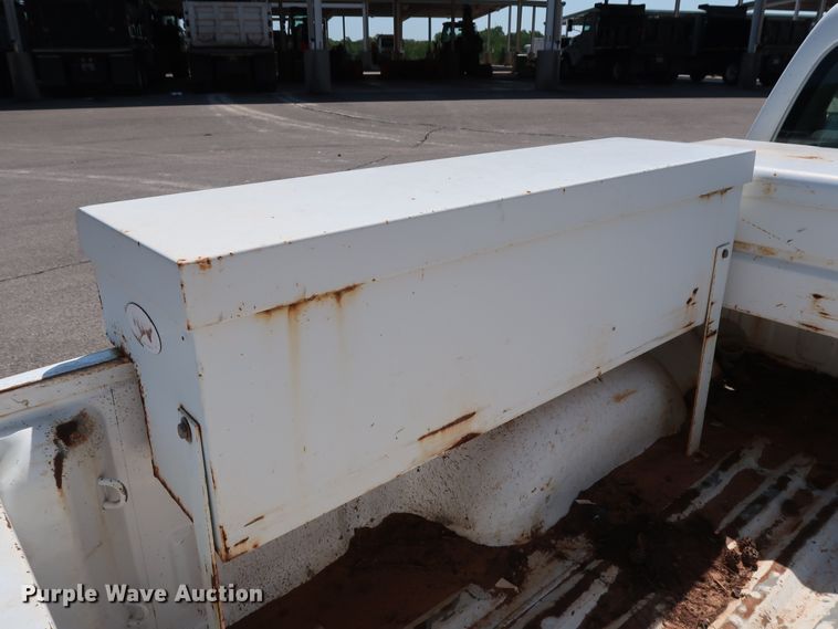 image for item DH3518 2005 GMC Canyon pickup truck