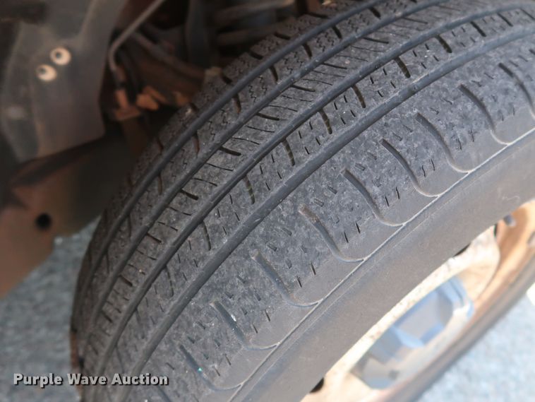 image for item DH3518 2005 GMC Canyon pickup truck