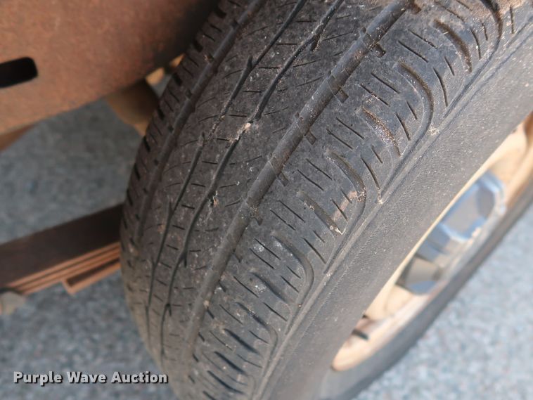 image for item DH3518 2005 GMC Canyon pickup truck