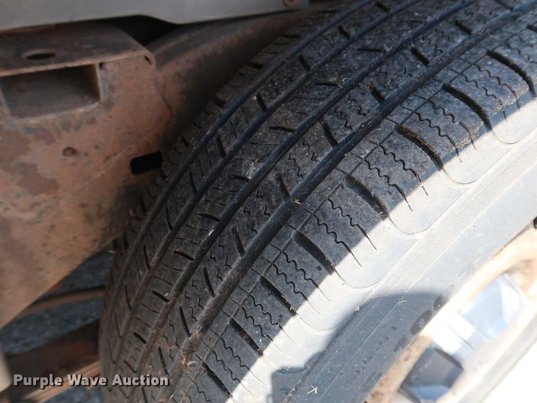 image for item DH3518 2005 GMC Canyon pickup truck