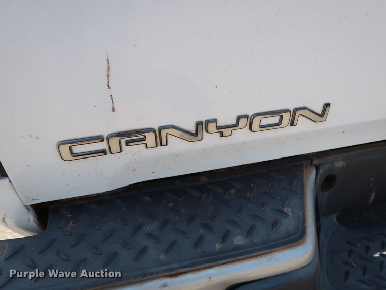image for item DH3518 2005 GMC Canyon pickup truck