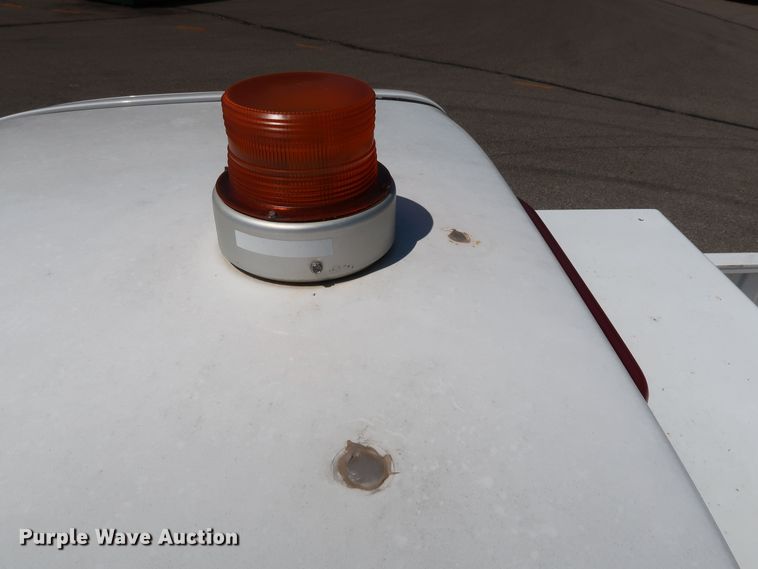 image for item DH3518 2005 GMC Canyon pickup truck