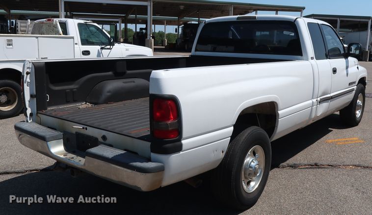 image for item DH3519 2001 Dodge Ram 2500 Quad Cab pickup truck