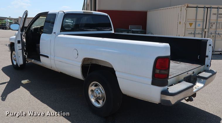 image for item DH3519 2001 Dodge Ram 2500 Quad Cab pickup truck