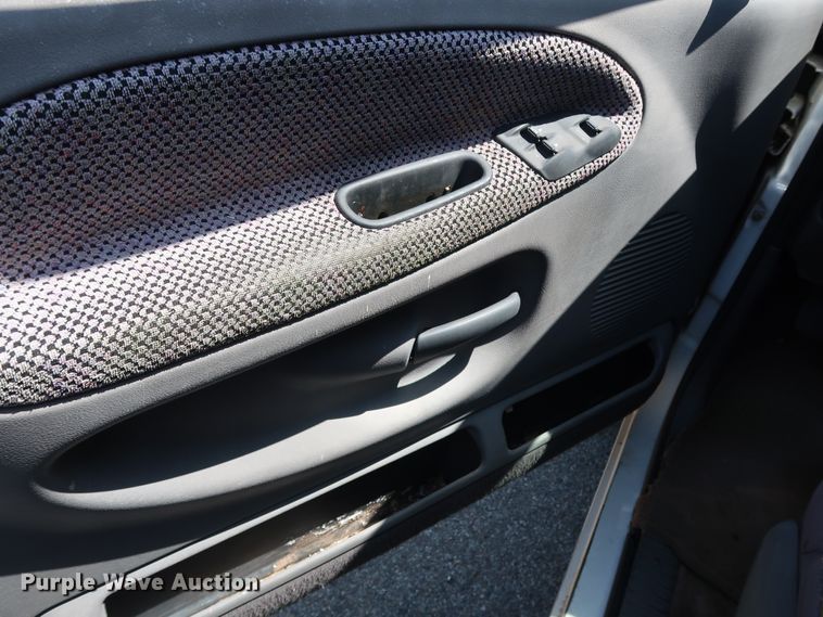 image for item DH3519 2001 Dodge Ram 2500 Quad Cab pickup truck