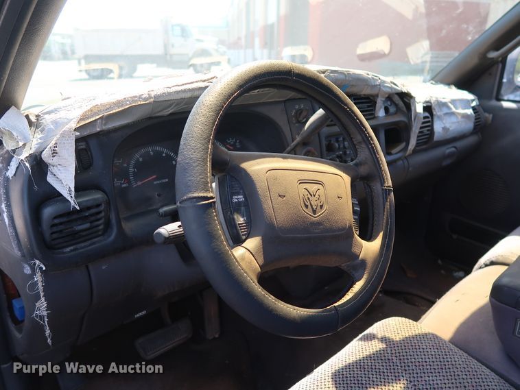 image for item DH3519 2001 Dodge Ram 2500 Quad Cab pickup truck