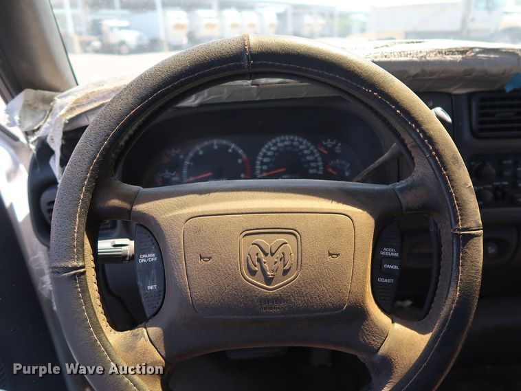 image for item DH3519 2001 Dodge Ram 2500 Quad Cab pickup truck