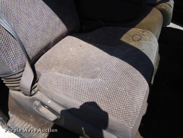 image for item DH3519 2001 Dodge Ram 2500 Quad Cab pickup truck