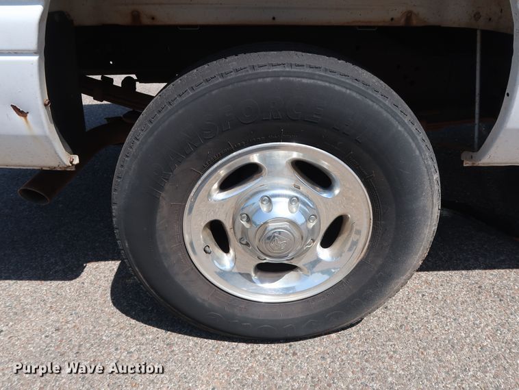 image for item DH3519 2001 Dodge Ram 2500 Quad Cab pickup truck