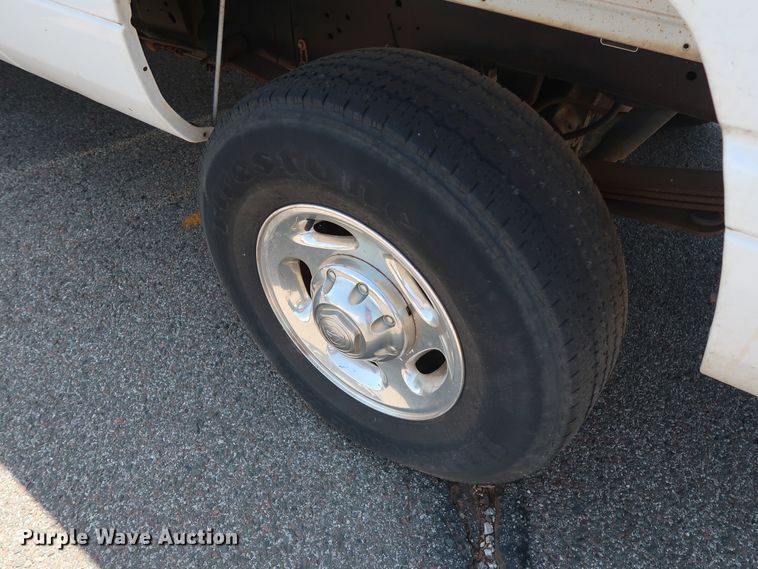 image for item DH3519 2001 Dodge Ram 2500 Quad Cab pickup truck