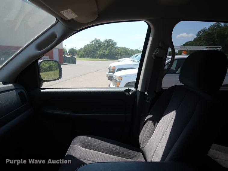 image for item DH3520 2003 Dodge Ram 2500 Quad Cab pickup truck