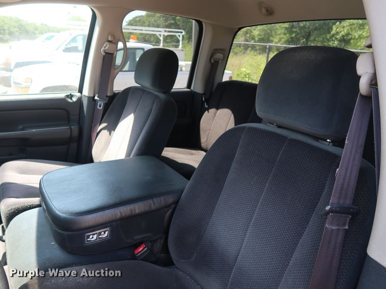 image for item DH3520 2003 Dodge Ram 2500 Quad Cab pickup truck