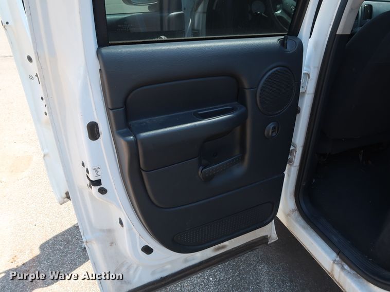 image for item DH3520 2003 Dodge Ram 2500 Quad Cab pickup truck