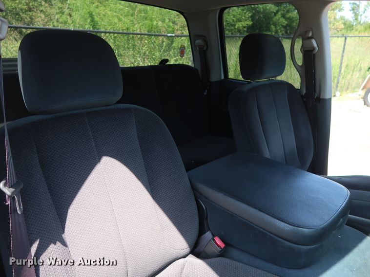 image for item DH3520 2003 Dodge Ram 2500 Quad Cab pickup truck