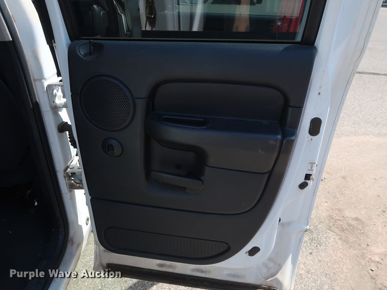 image for item DH3520 2003 Dodge Ram 2500 Quad Cab pickup truck