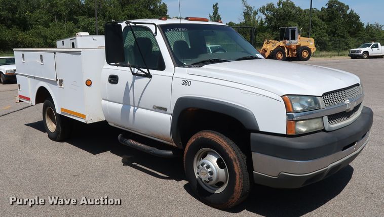 image for item DH3521 2003 Chevrolet Silverado 3500 utility bed pickup truck