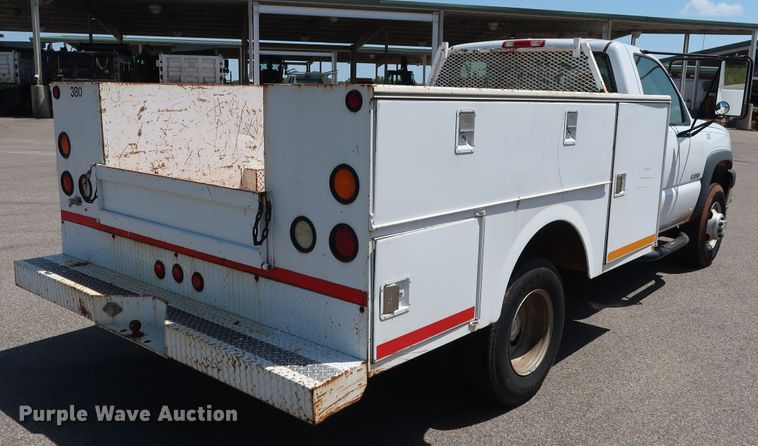 image for item DH3521 2003 Chevrolet Silverado 3500 utility bed pickup truck