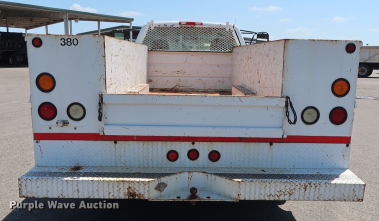 image for item DH3521 2003 Chevrolet Silverado 3500 utility bed pickup truck