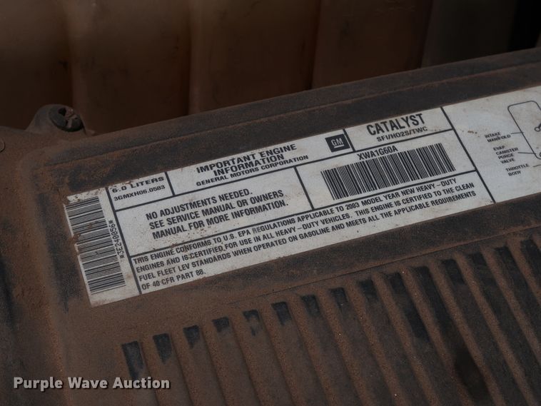 image for item DH3521 2003 Chevrolet Silverado 3500 utility bed pickup truck