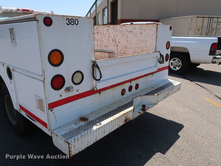 image for item DH3521 2003 Chevrolet Silverado 3500 utility bed pickup truck