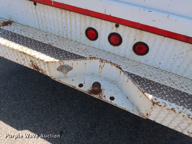 image for item DH3521 2003 Chevrolet Silverado 3500 utility bed pickup truck