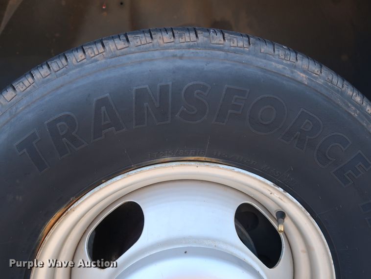 image for item DH3521 2003 Chevrolet Silverado 3500 utility bed pickup truck