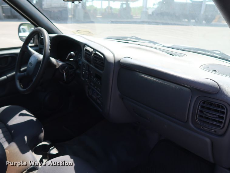 image for item DH3522 2003 Chevrolet S10 Ext. Cab pickup truck