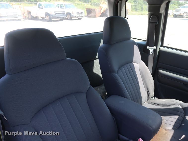 image for item DH3522 2003 Chevrolet S10 Ext. Cab pickup truck