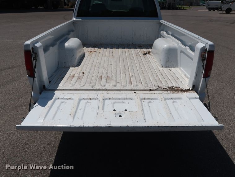 image for item DH3522 2003 Chevrolet S10 Ext. Cab pickup truck