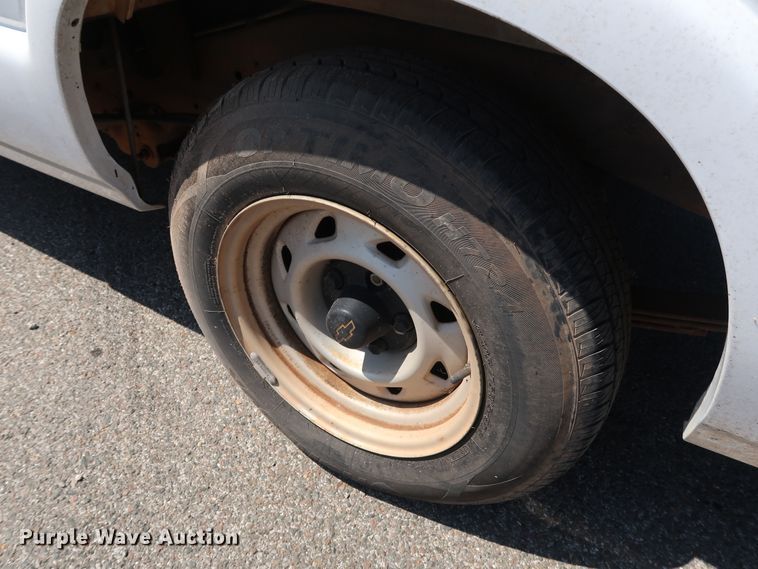 image for item DH3522 2003 Chevrolet S10 Ext. Cab pickup truck