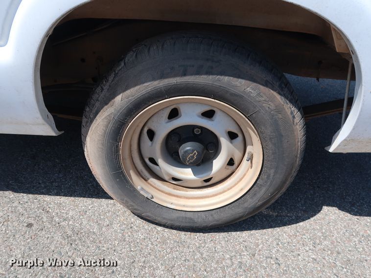 image for item DH3522 2003 Chevrolet S10 Ext. Cab pickup truck