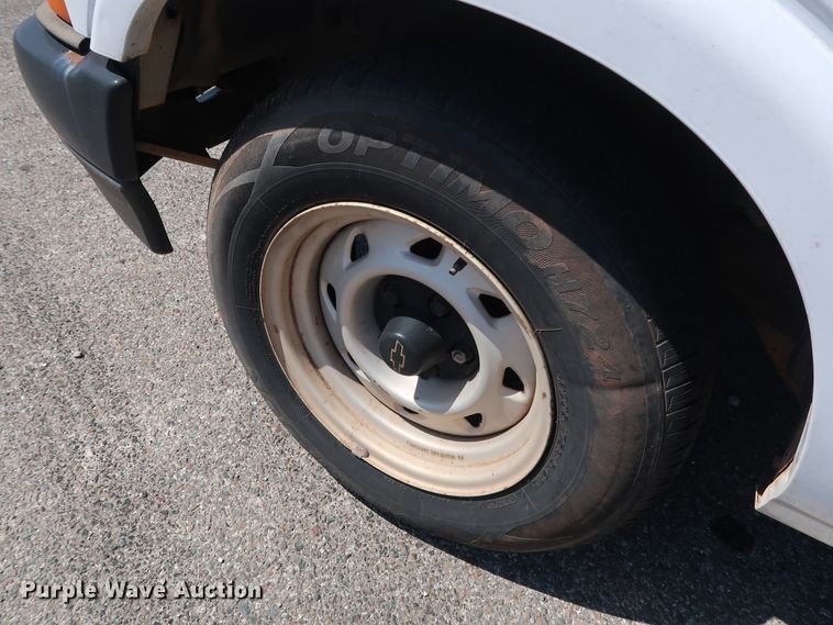 image for item DH3522 2003 Chevrolet S10 Ext. Cab pickup truck