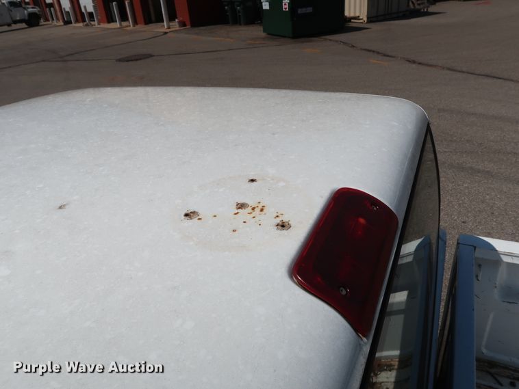 image for item DH3522 2003 Chevrolet S10 Ext. Cab pickup truck