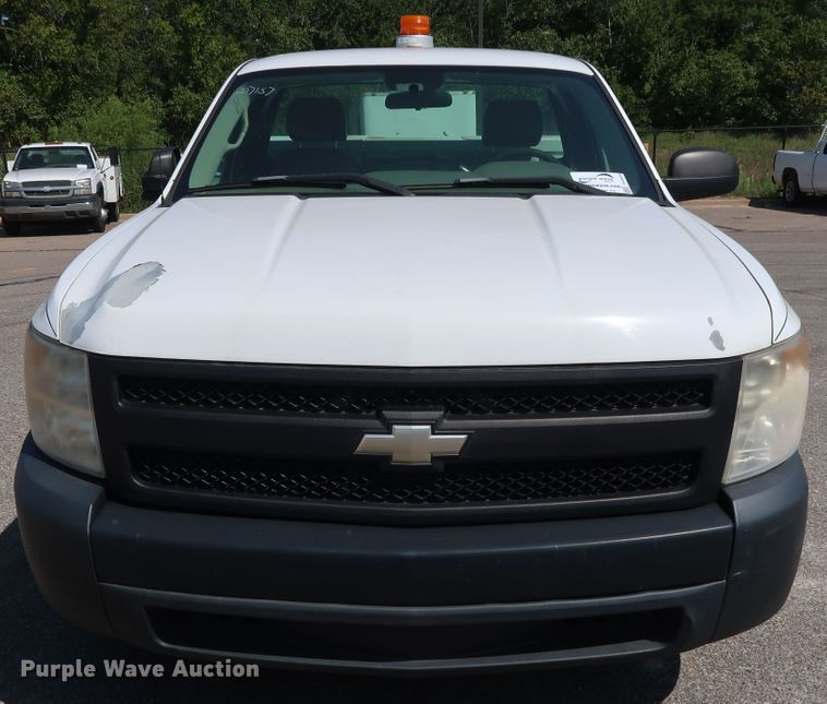 image for item DH3524 2007 Chevrolet Silverado 1500 pickup truck
