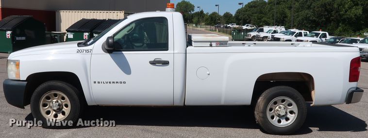 image for item DH3524 2007 Chevrolet Silverado 1500 pickup truck
