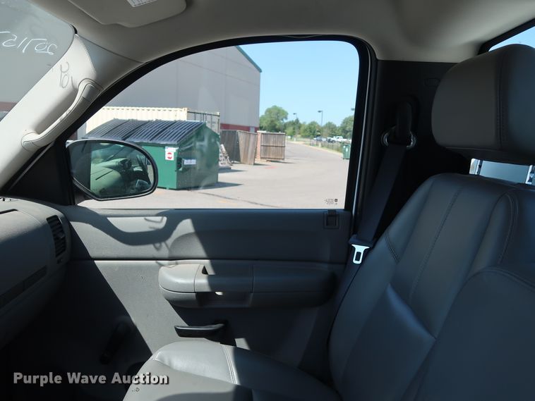 image for item DH3524 2007 Chevrolet Silverado 1500 pickup truck