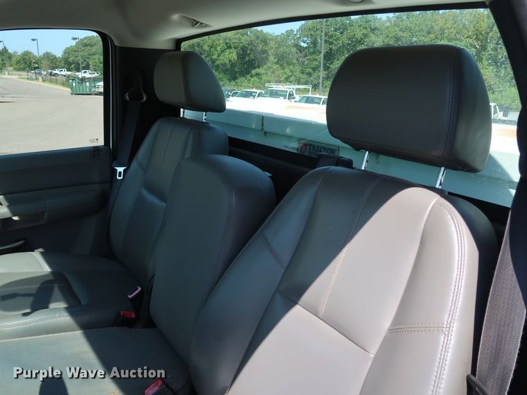 image for item DH3524 2007 Chevrolet Silverado 1500 pickup truck