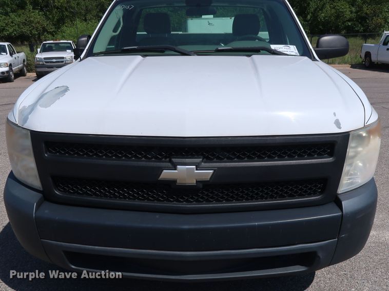image for item DH3524 2007 Chevrolet Silverado 1500 pickup truck