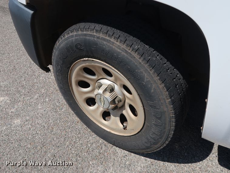 image for item DH3524 2007 Chevrolet Silverado 1500 pickup truck