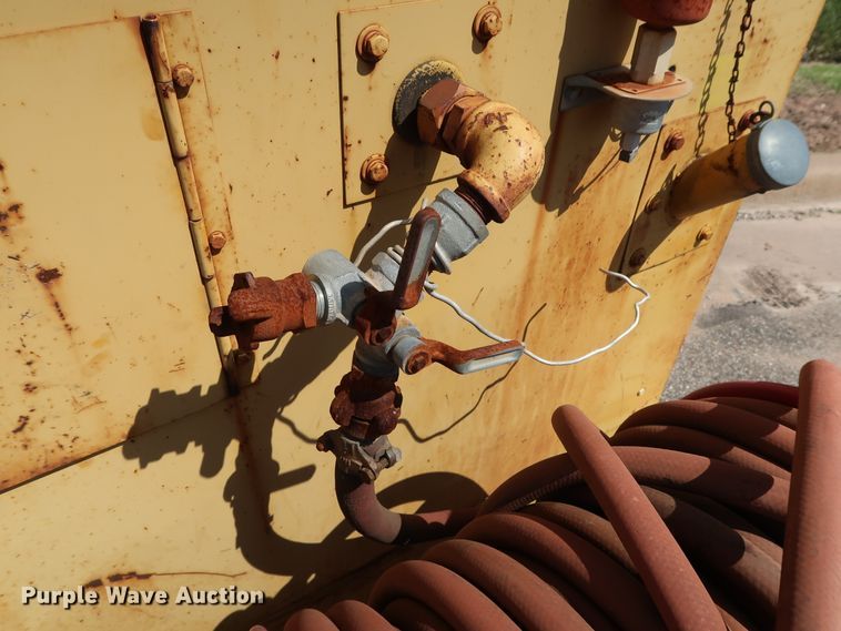 image for item DH3525 Leroi Dresser 185 air compressor