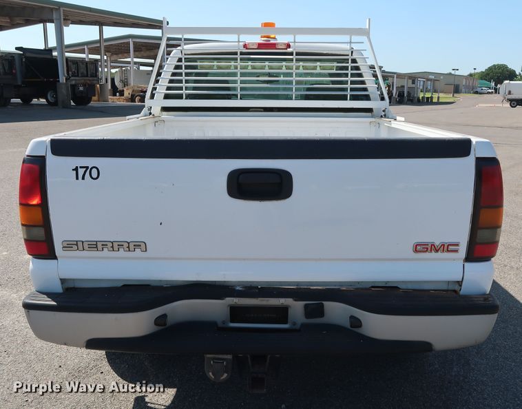 image for item DH3527 2005 GMC Sierra 1500 pickup truck