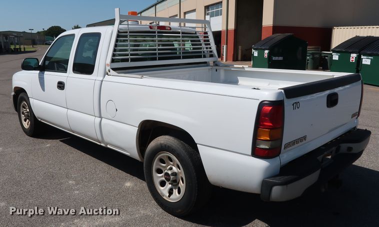 image for item DH3527 2005 GMC Sierra 1500 pickup truck