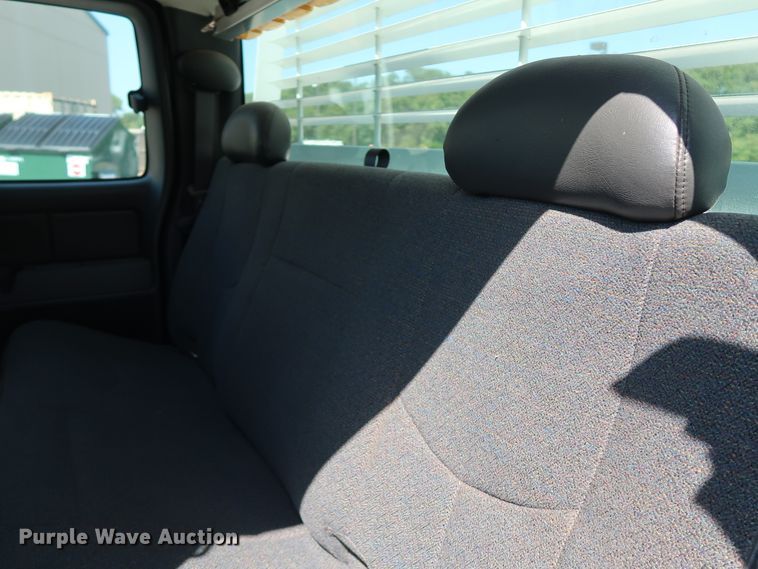 image for item DH3527 2005 GMC Sierra 1500 pickup truck