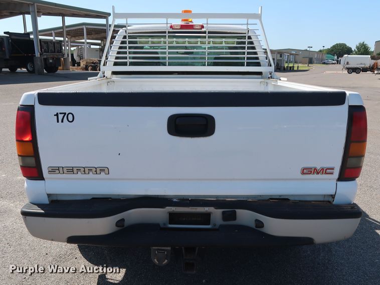 image for item DH3527 2005 GMC Sierra 1500 pickup truck